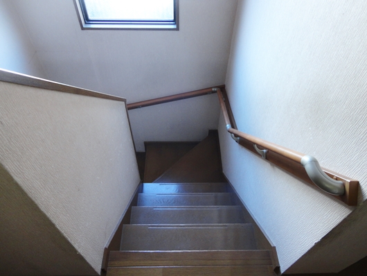 玄関・階段に手摺設置で安心リフォーム！