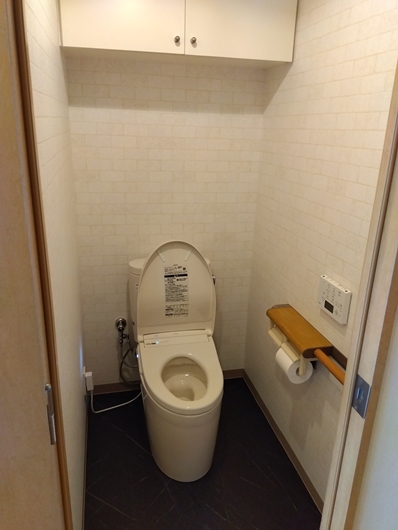 トイレ全体交換で空間リフレッシュ！