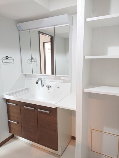 造作棚設置！特注寸法での洗面台交換