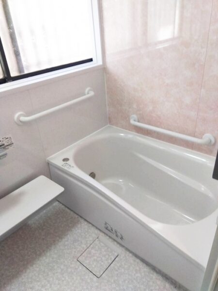 断熱効果アップ！あったか浴室プラス内窓工事