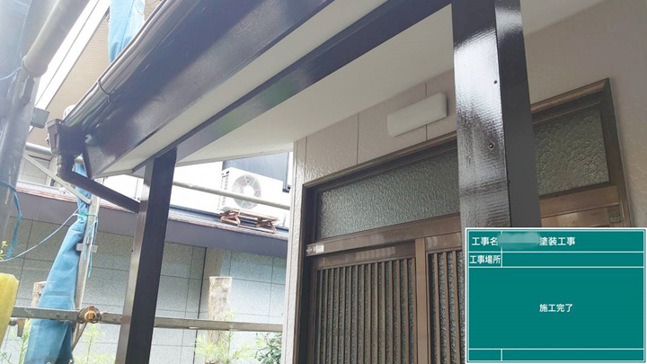 玄関のポーチ柱もスッキリ綺麗に！