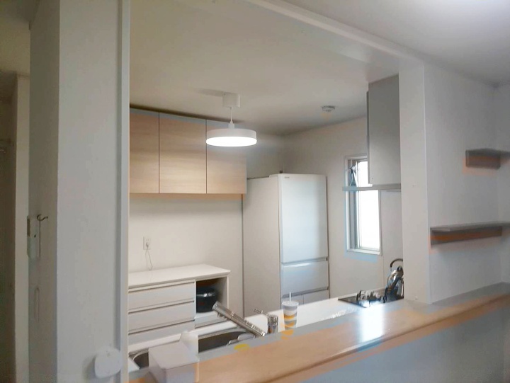 キッチンの奥まで様子が確認出来るようになりました。