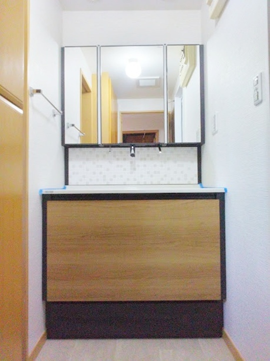 LIXIL「ルミシス」洗練されたデザインの洗面室空間