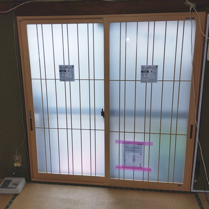 和紙調ガラスを使った内窓を設置