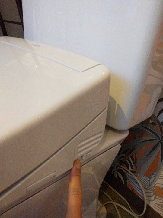 温水洗浄便座のお掃除！