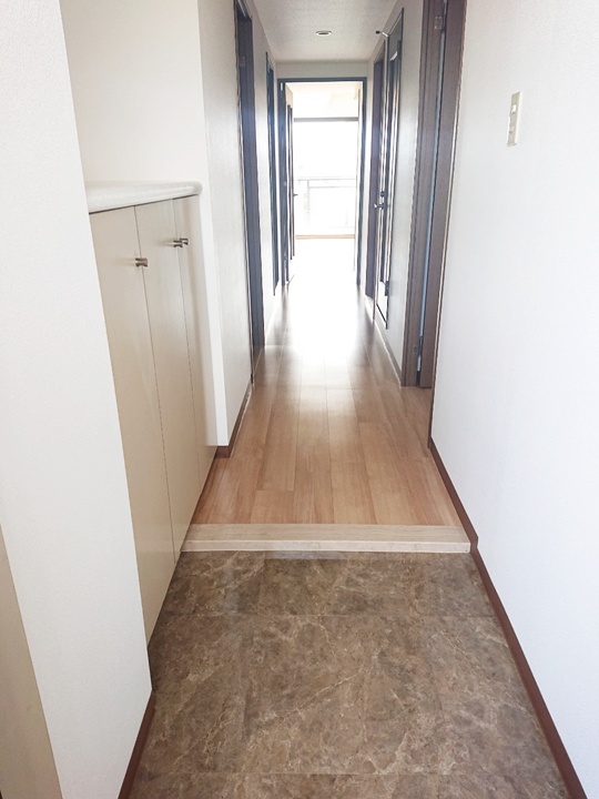 マンション　玄関クロス土間、廊下リフォーム