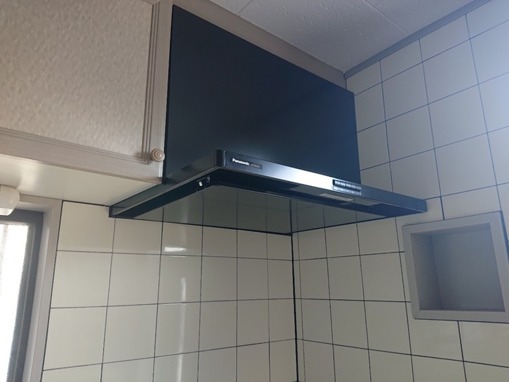 お掃除カンタン！スリム型レンジフード