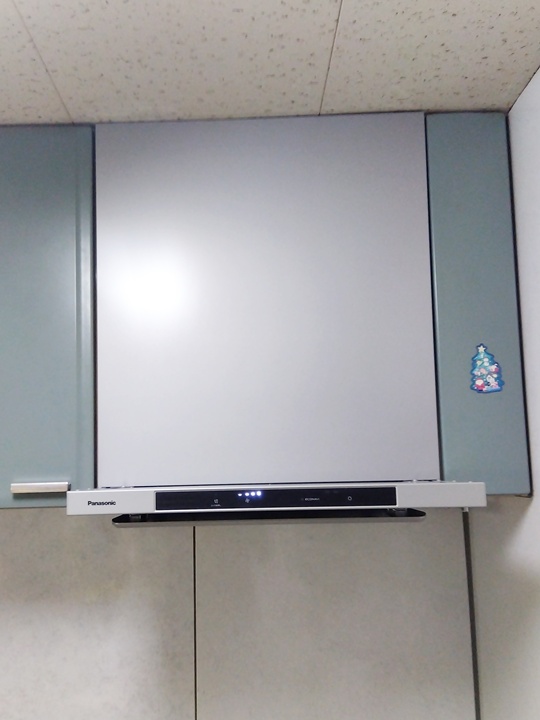 お手入れ簡単！レンジフード交換でキッチンを快適に